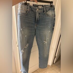 NEW!! Good American Classic Skinnyish Fit, No stains, No odors, NWT!!